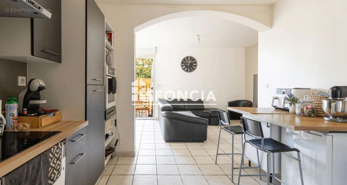 Appartement à PORT-DE-BOUC