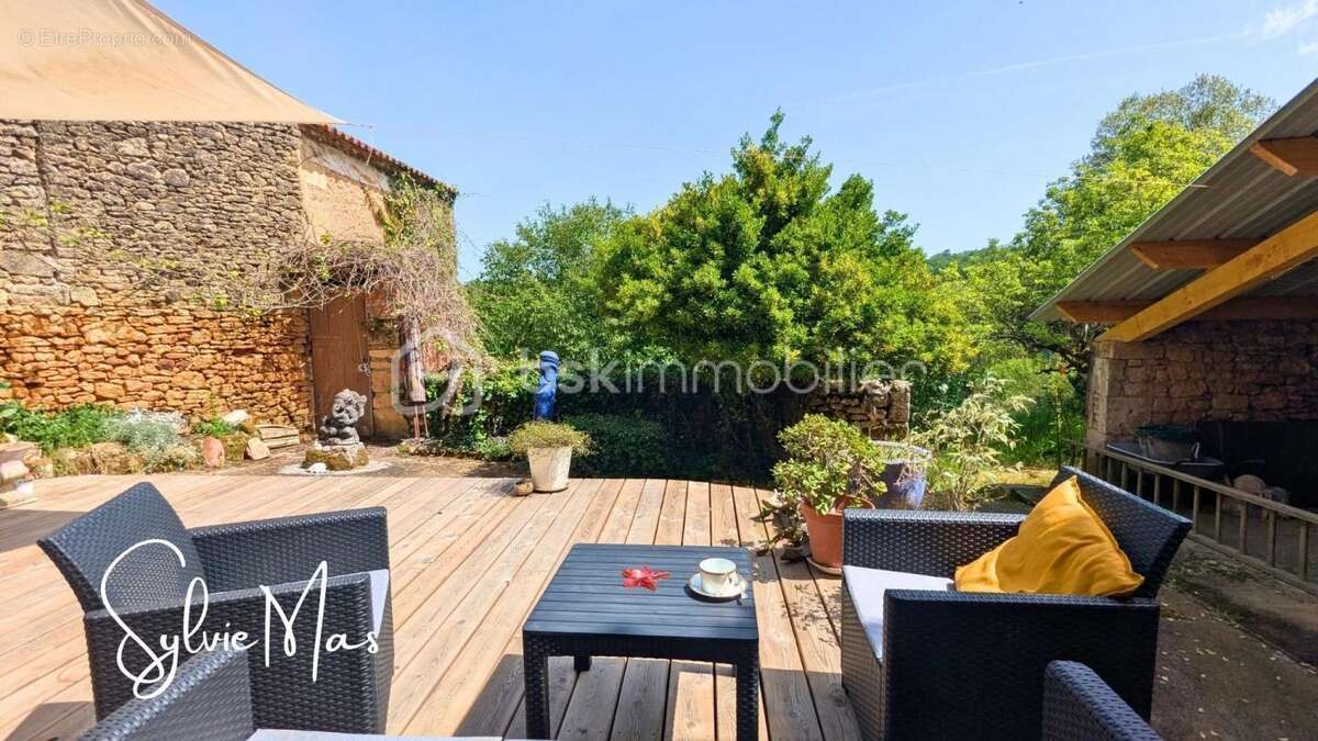 Maison à LACAPELLE-BIRON