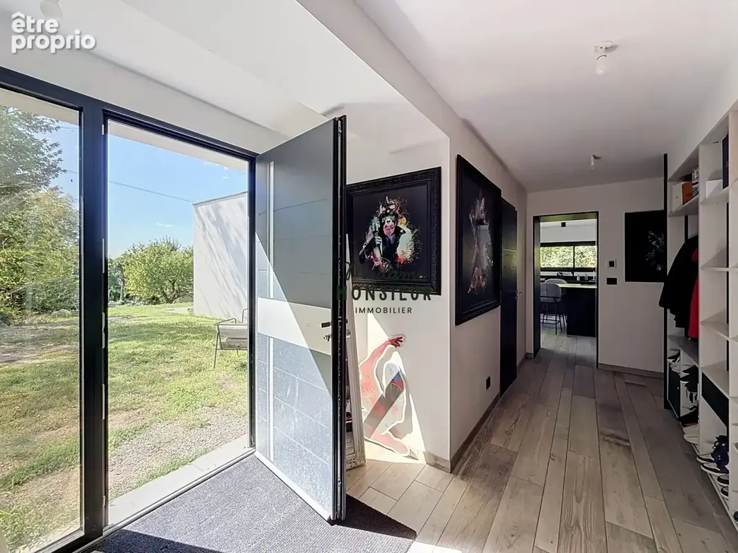 Maison 6 pièces 199 m² à vendre à Saint-Pierre-De-Chandieu (69780) - photo 6