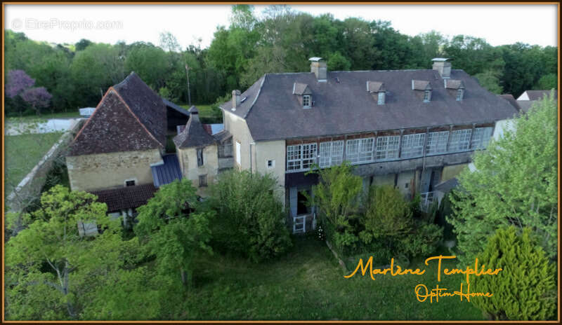 Maison à LAHOURCADE