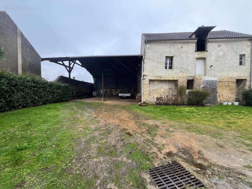 Maison à COURDIMANCHE