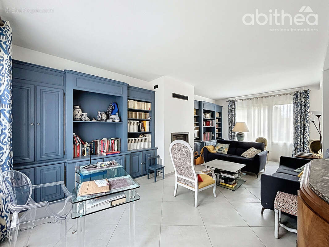 Maison à CHOISY-LE-ROI