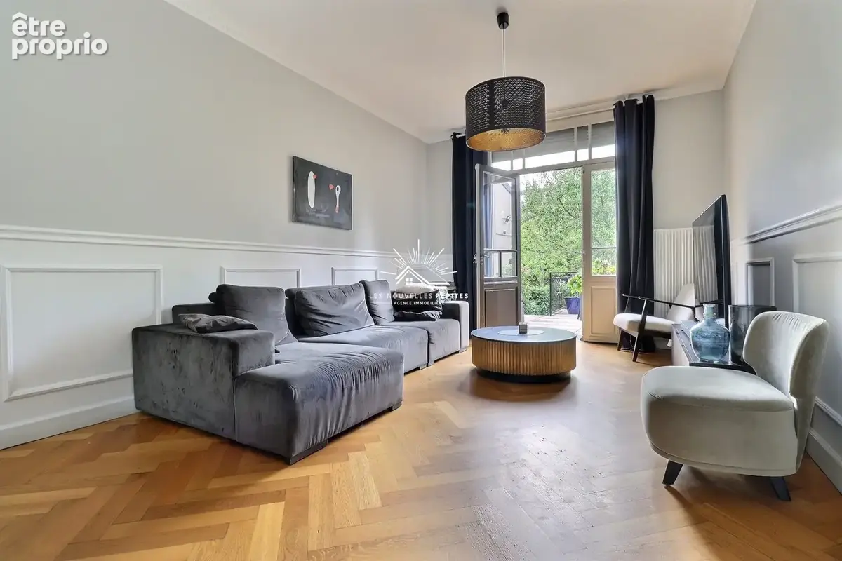 Maison 122 m² à Roubaix  - photo 2