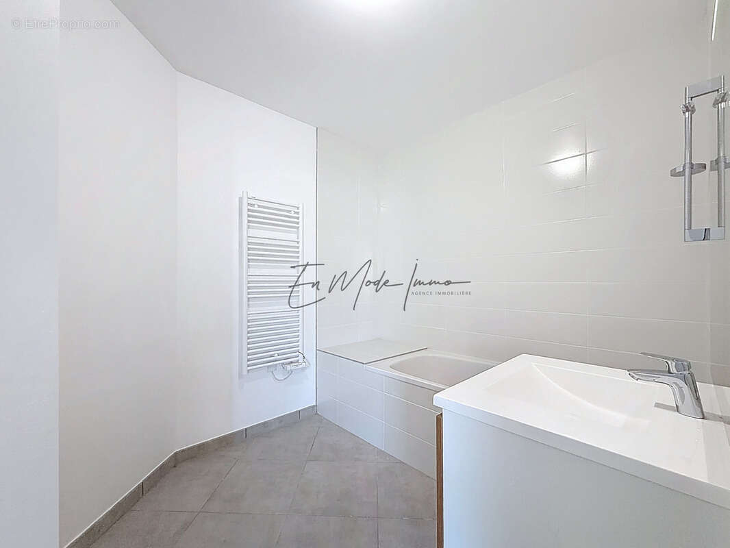 Appartement à BOURGOIN-JALLIEU
