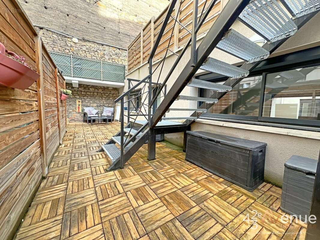 Appartement à SAINT-ETIENNE