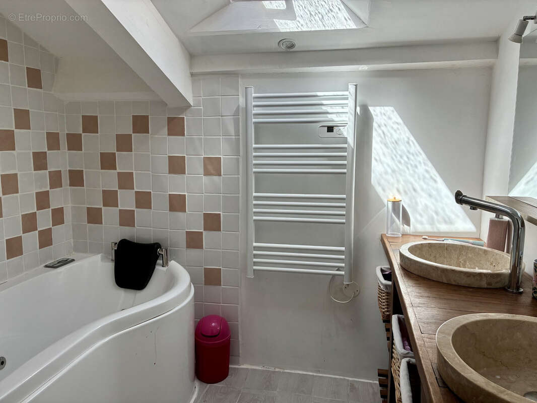 Maison à LISLE-SUR-TARN