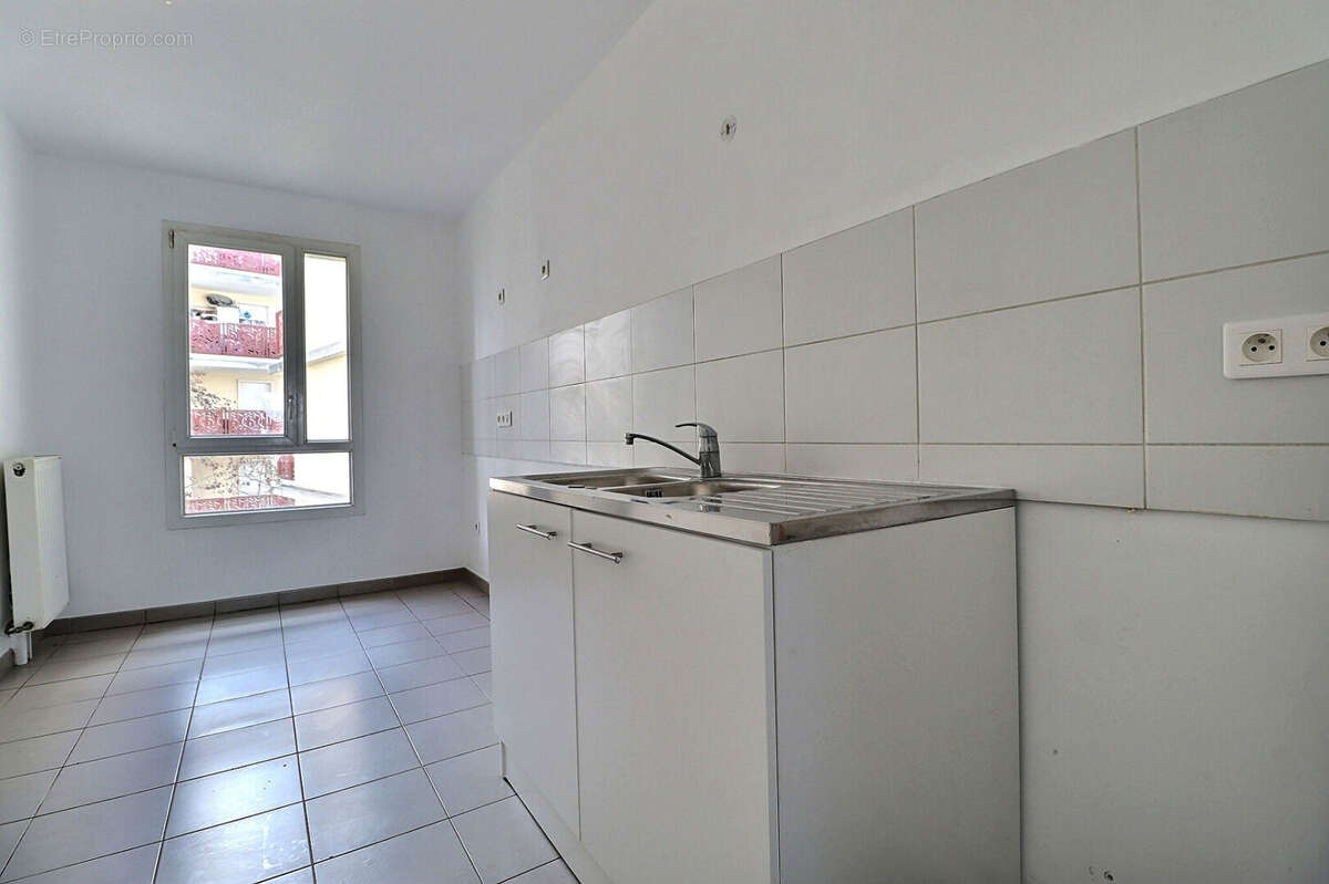 Appartement à AUBERVILLIERS