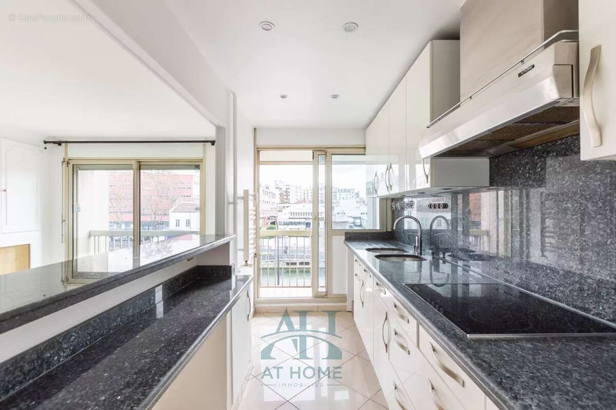 Appartement à PARIS-10E