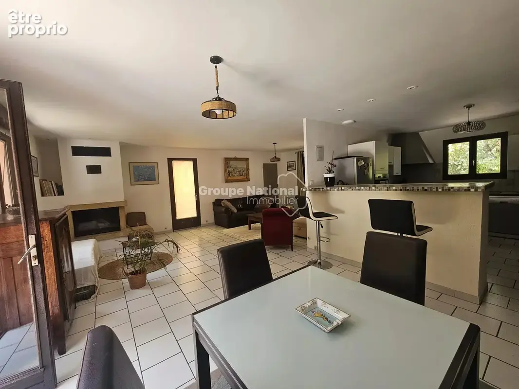 Pernes les fontaines villa de plain pied sur terrain de 4173 m² - photo 6