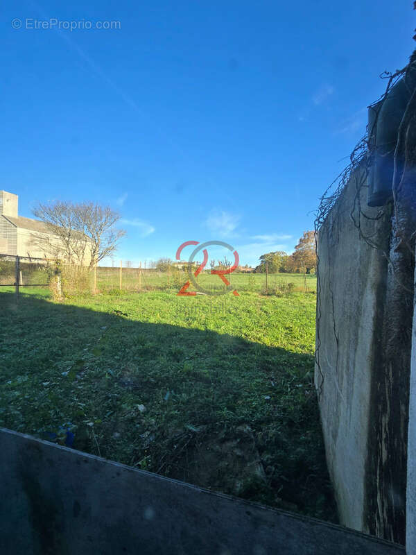Autre à MOULIDARS