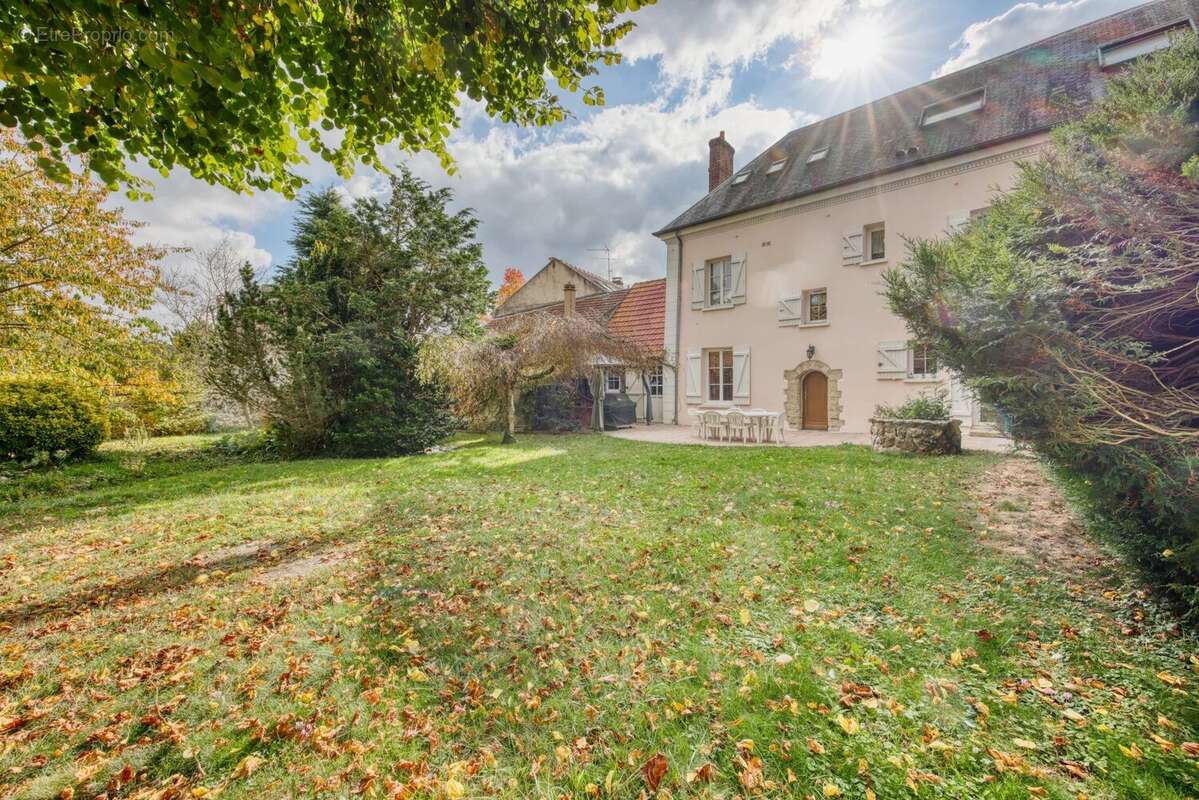 Maison à PLAISIR