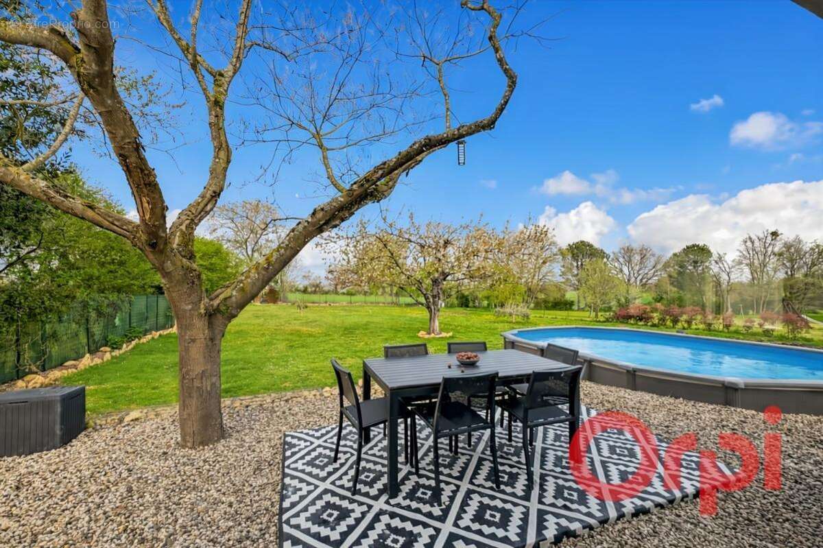 Maison à CHALIVOY-MILON