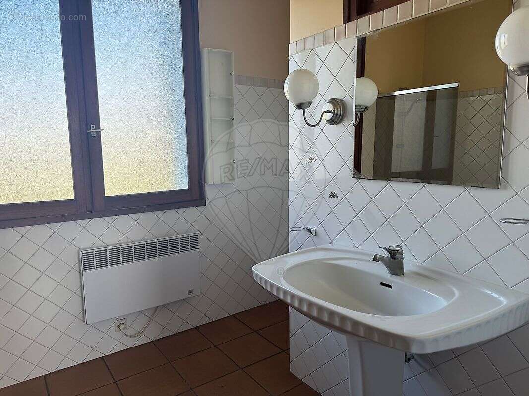 Maison à LES MATHES