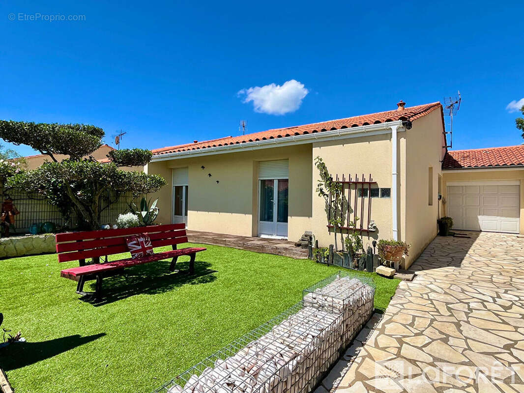 Maison à AMBARES-ET-LAGRAVE