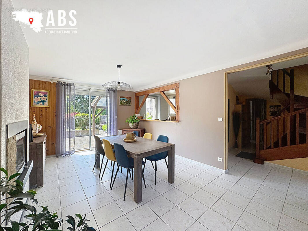 Maison à LA CHAPELLE-DES-MARAIS