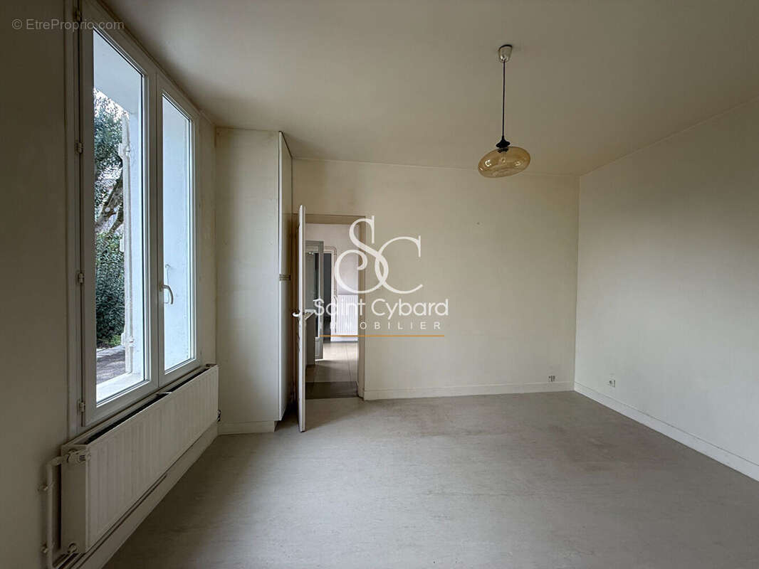 Maison à L'ISLE-D'ESPAGNAC