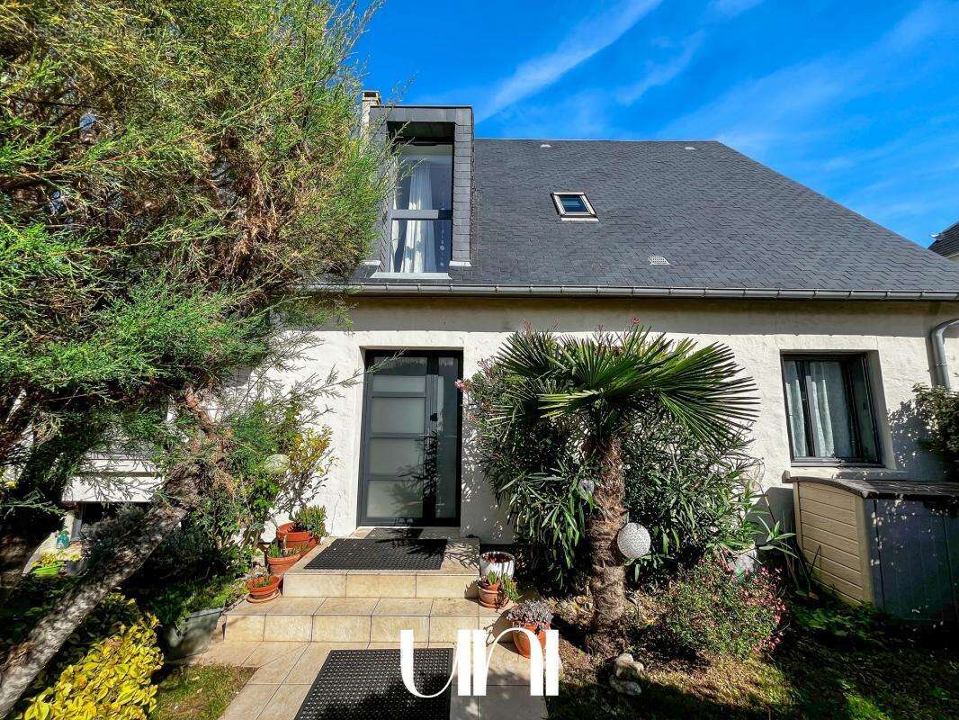 Maison à LUC-SUR-MER