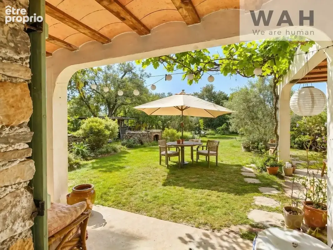 Mas de caractère  (maison + 3 gites) avec piscine et panneau - photo 28