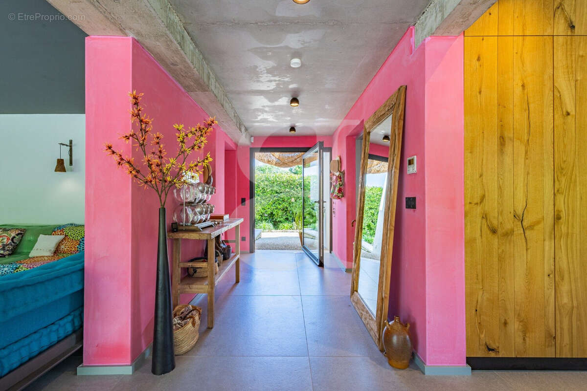 Maison à L'ISLE-SUR-LA-SORGUE