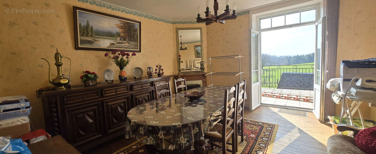 Maison à SAINT-JULIEN-LE-PELERIN