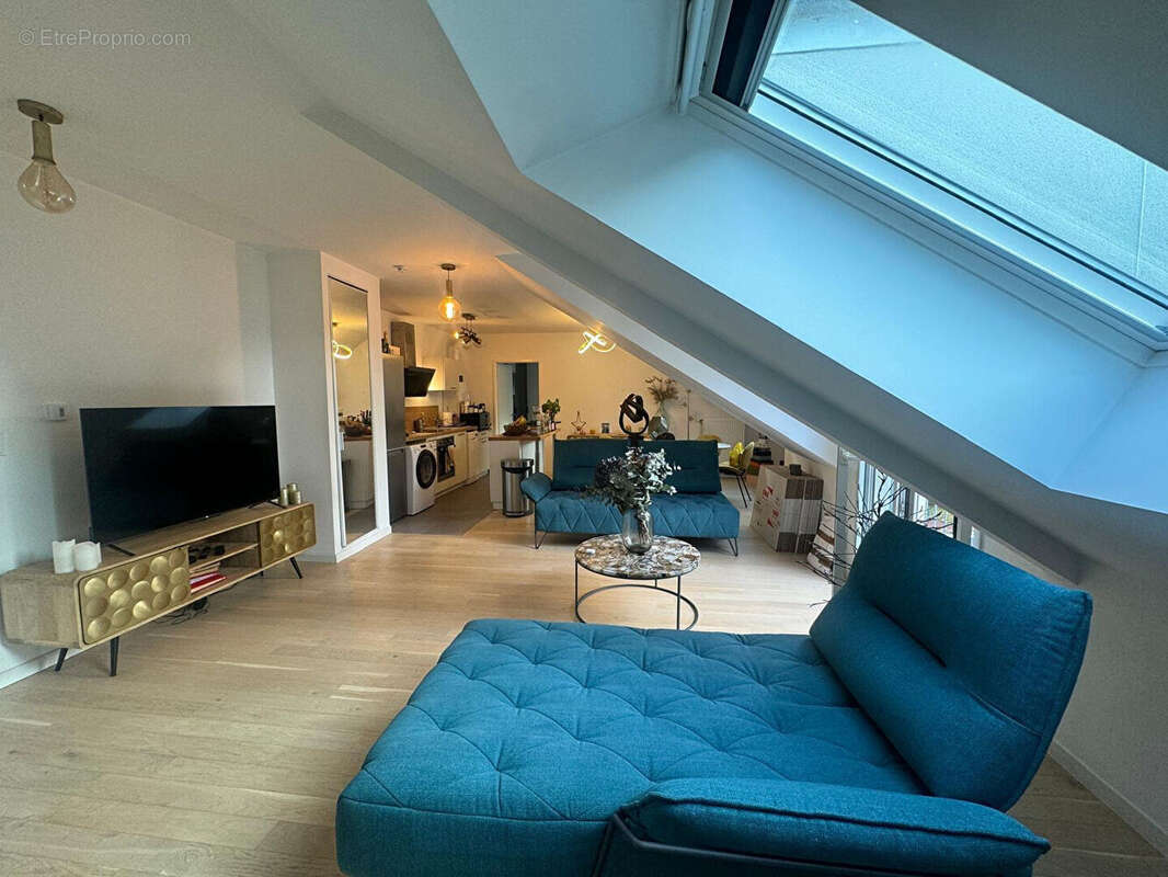 Appartement à LE MESNIL-LE-ROI