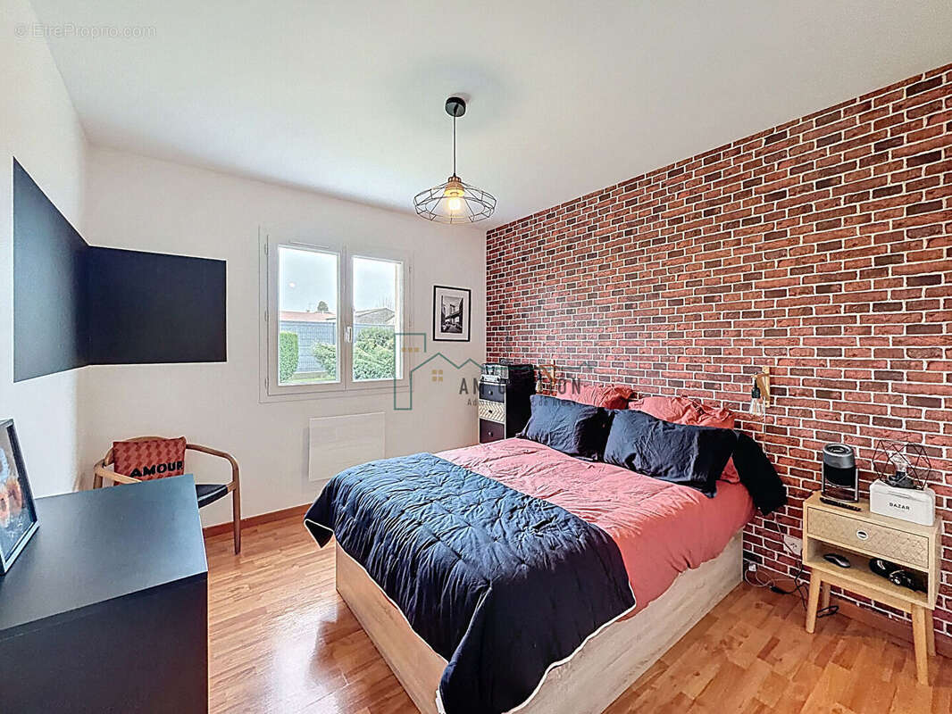 Maison à ORADOUR-SUR-GLANE