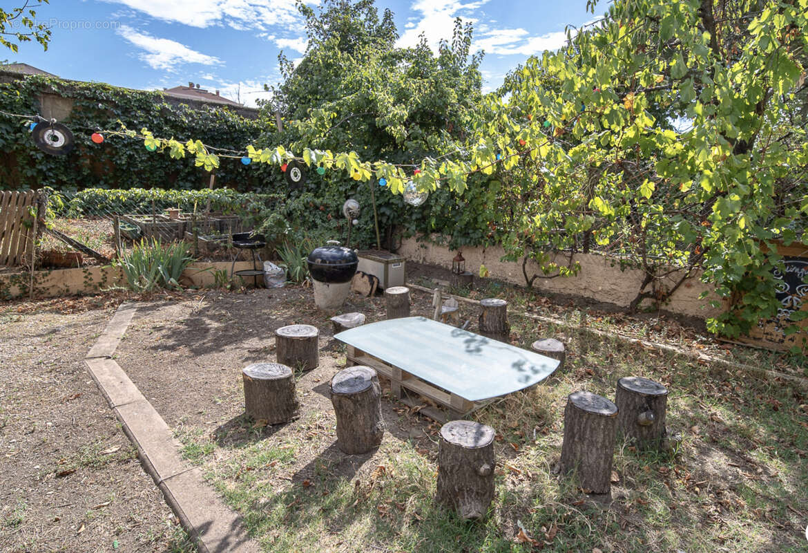 Appartement à LYON-8E