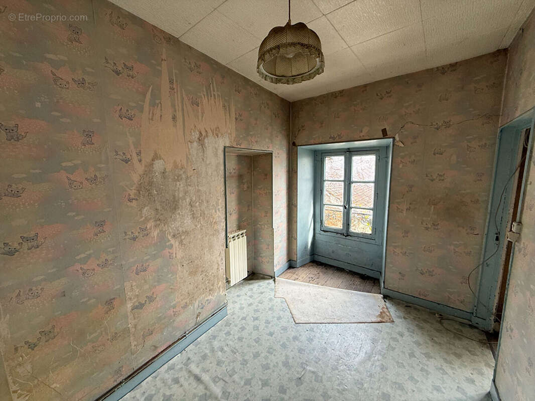 Maison à VERT-LE-PETIT