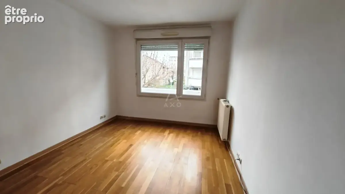 Appartement F5 au 1er étage 4 chambres 2 parkings - photo 9