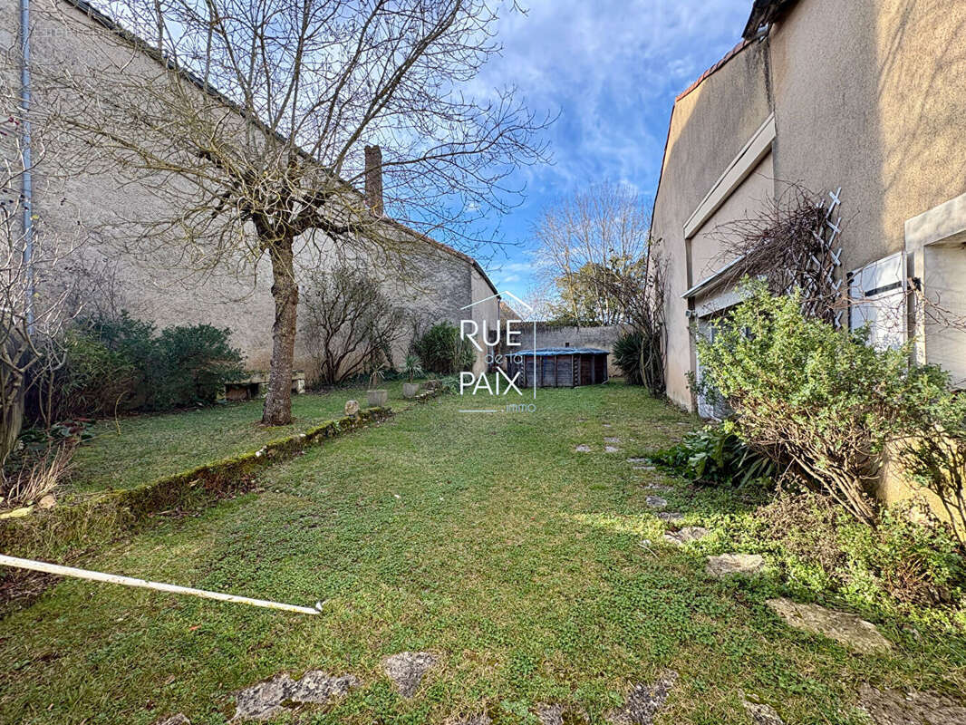 Maison à MAILLE