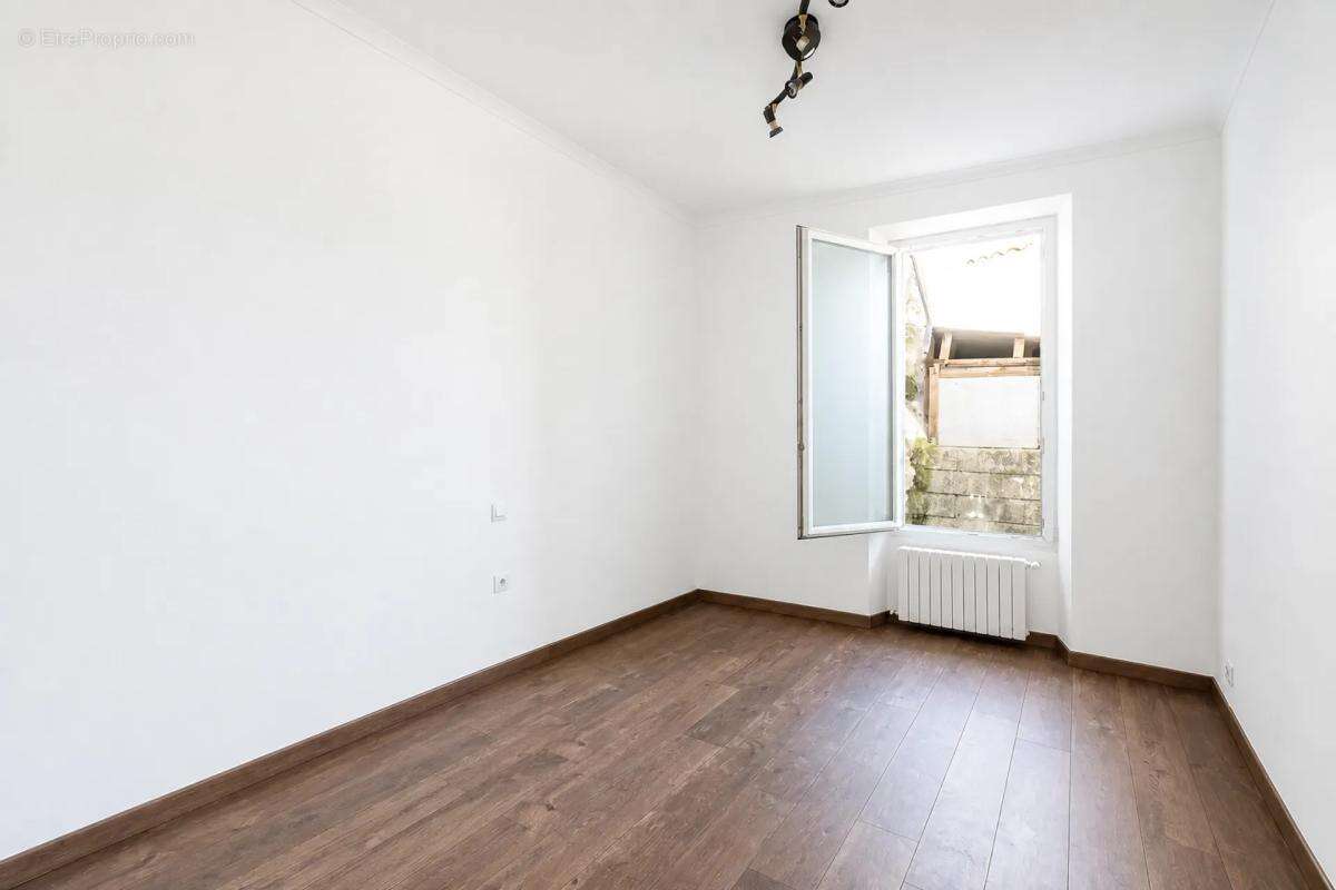 Appartement à MARSEILLE-16E