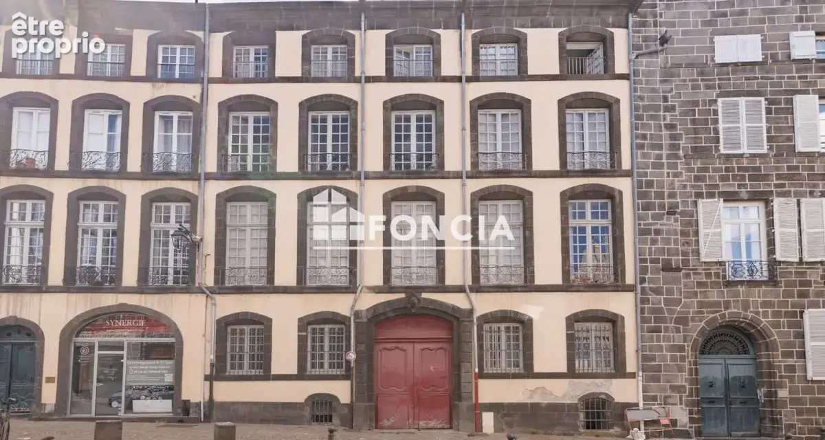 Centre riom - appartement t1 40 m² au dernier etage en tres bon etat - photo 9