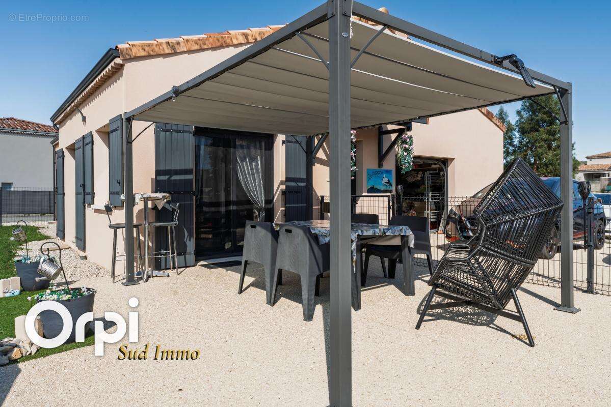 Maison à ALBA-LA-ROMAINE