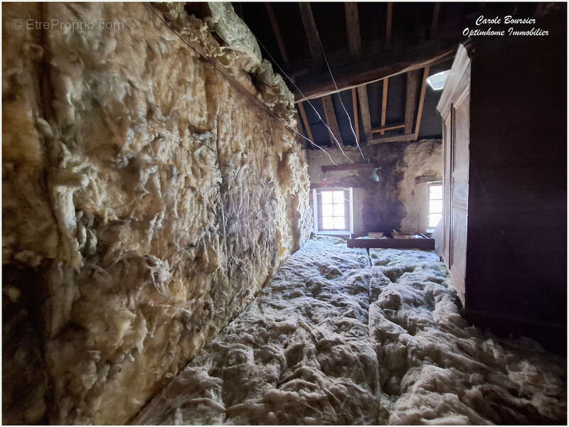 Maison à NEUFCHATEAU