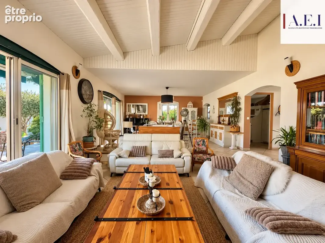 Propriété provençale 7 pièces avec piscine et double garage   Proche de Six-Fours-les-Plages - photo 6