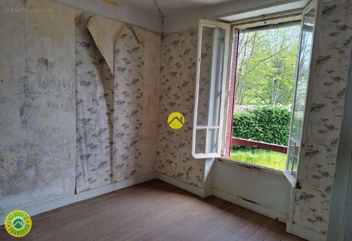 Maison à DUN-LE-PALESTEL