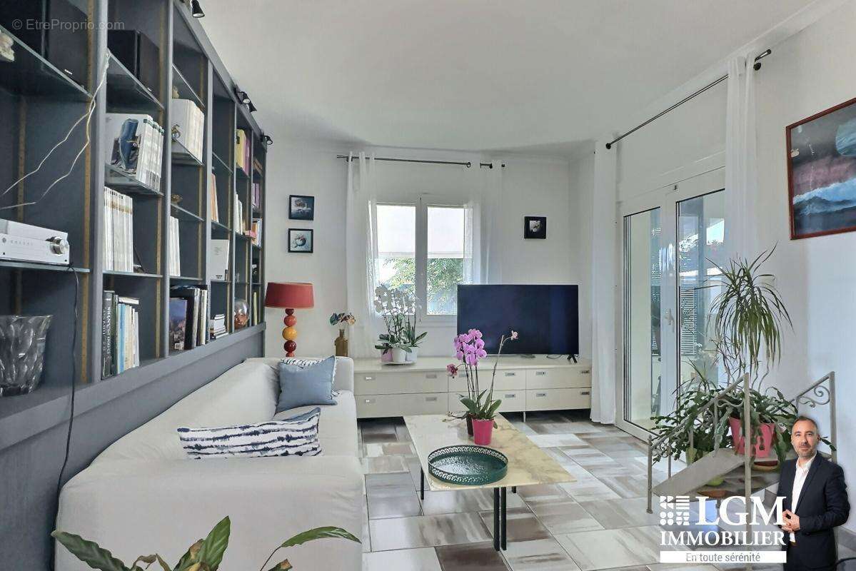Propriété de 198 m2 sur 3,3 hectares - photo 7