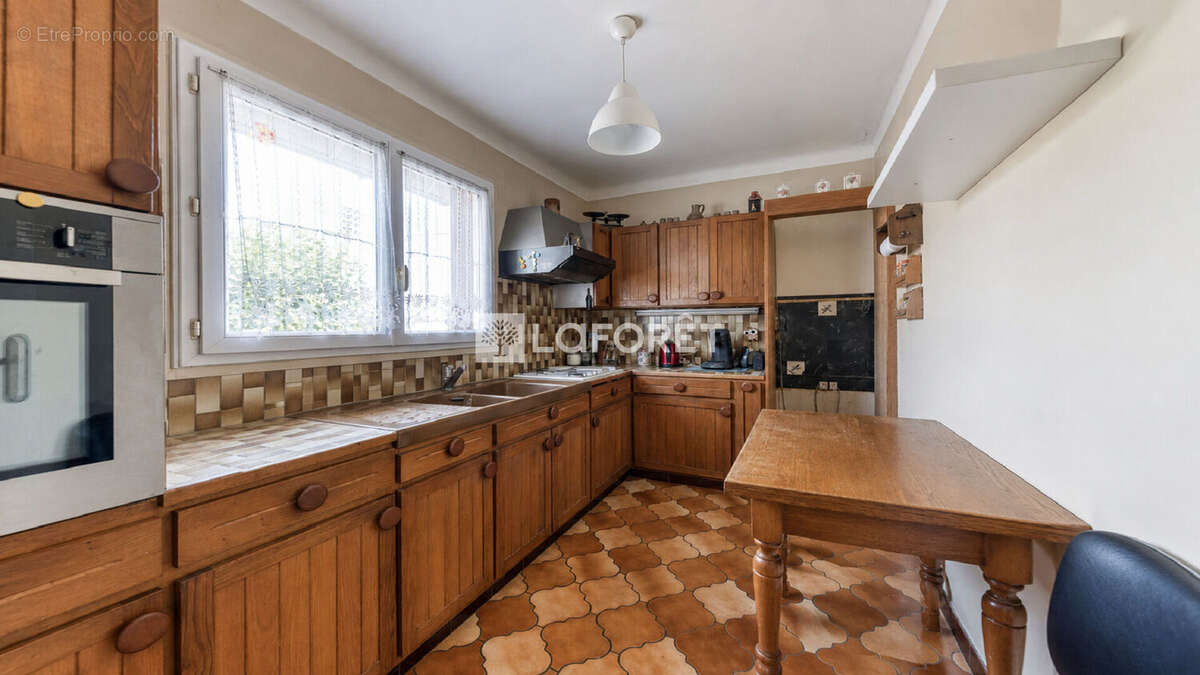 Maison à vendre à Roissy En Brie 5 pièce(s) 102 m2 - photo 4