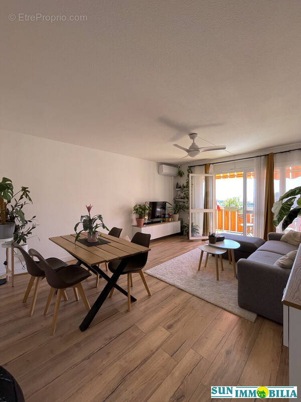 Appartement à SAINT-LAURENT-DU-VAR