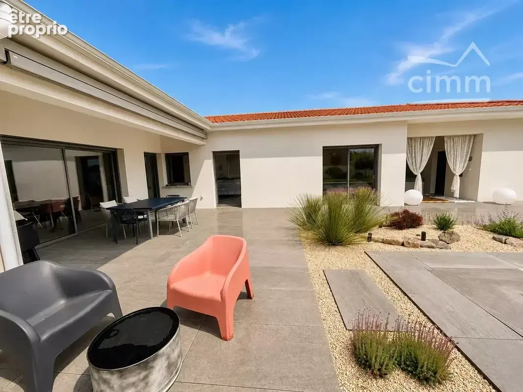 Villa recente 3 chambres montrond les bains - photo 4