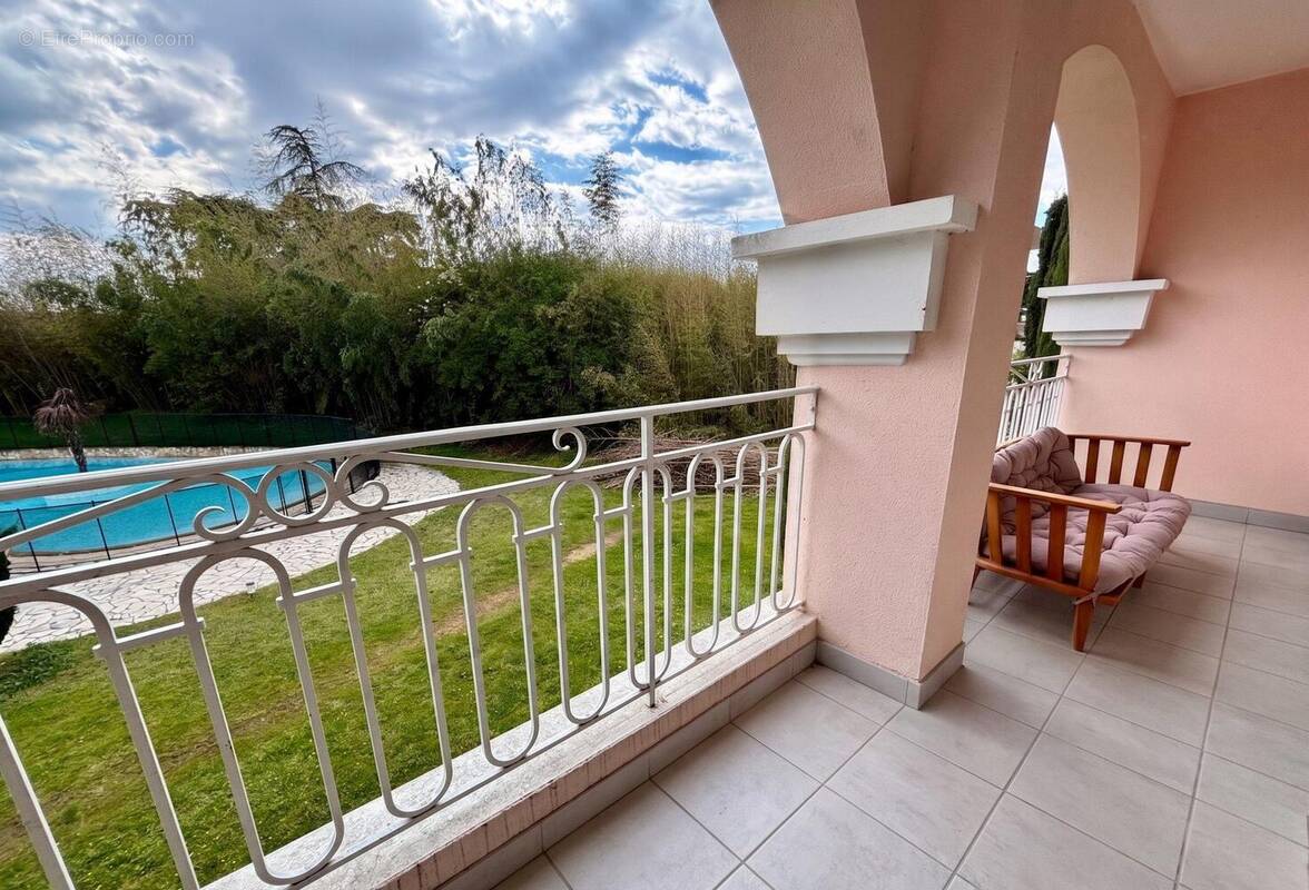 Appartement à BOURG-DE-PEAGE