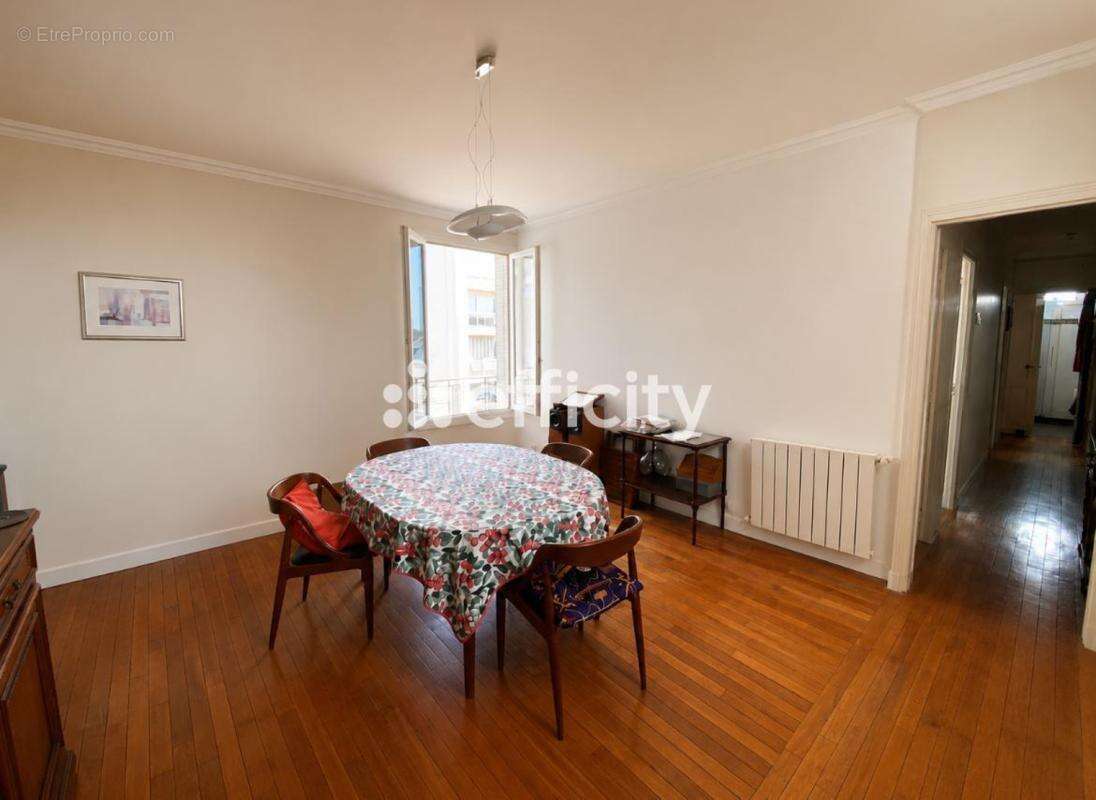Appartement à LE RAINCY