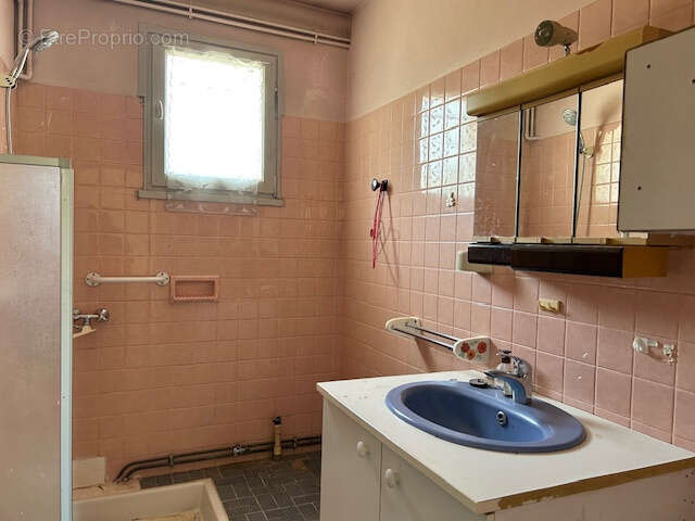 Maison à rénover avec terrain constructible - photo 14