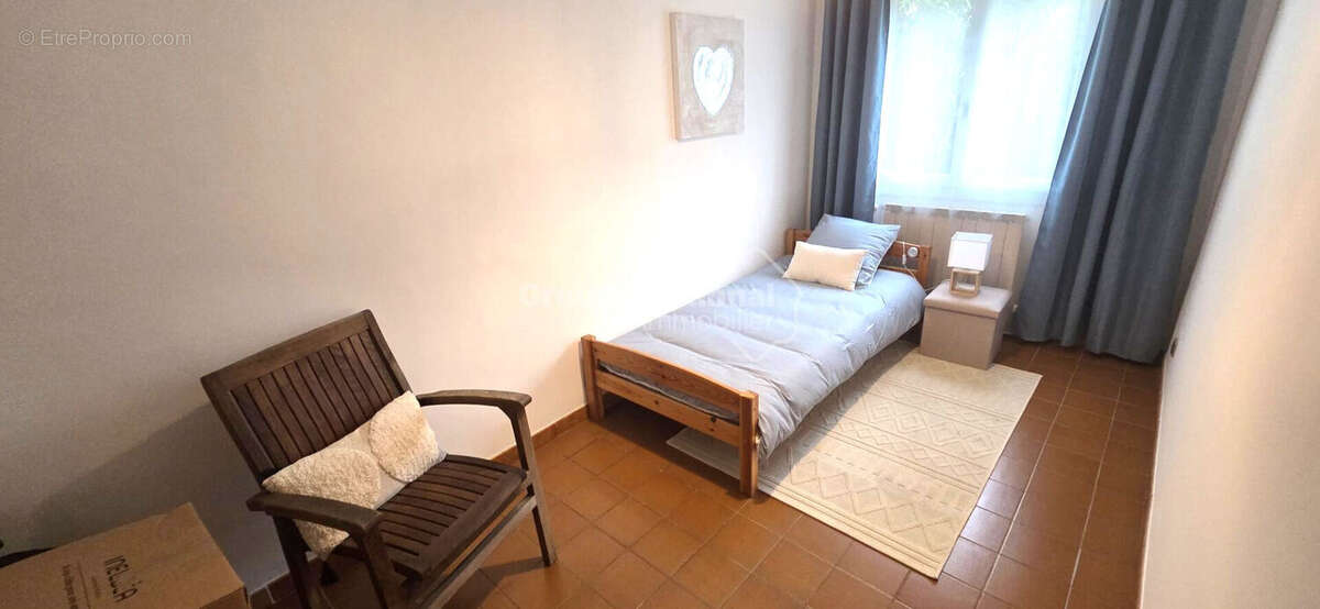 Quartier VERDURON HAUT ! Belle maison de type 4 de 90 m² sur parcelle de terrain de 530 m² arborée et piscinable  avec cuisine d - photo 14
