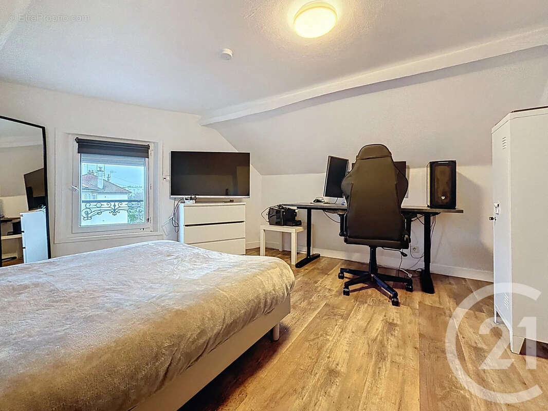 Maison à SAINTE-SAVINE