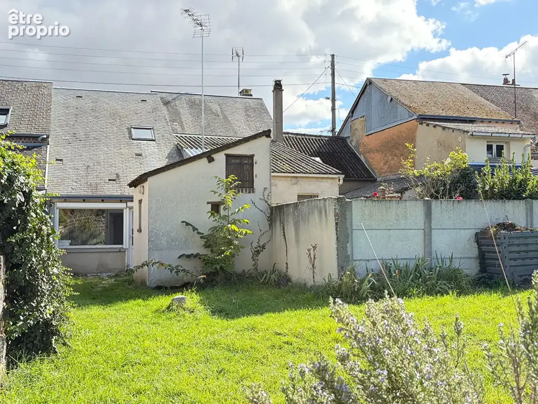 Brou proche du Centre - Maison de ville avec jardin - photo 9