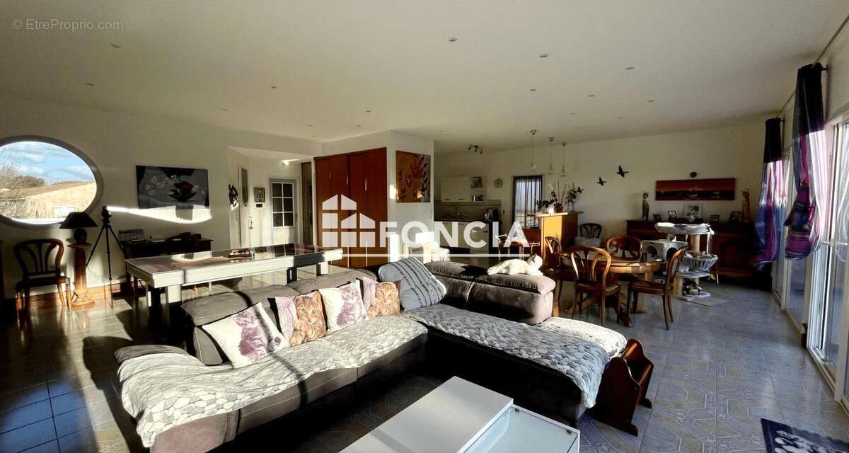 Maison à PORT-DES-BARQUES