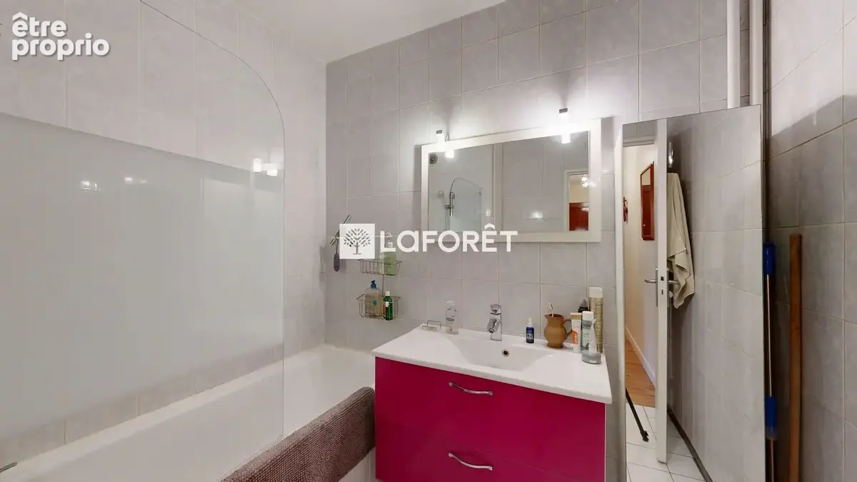 Grand studio balcon - tres bon dpe - cave - futur metro 15 - photo 6