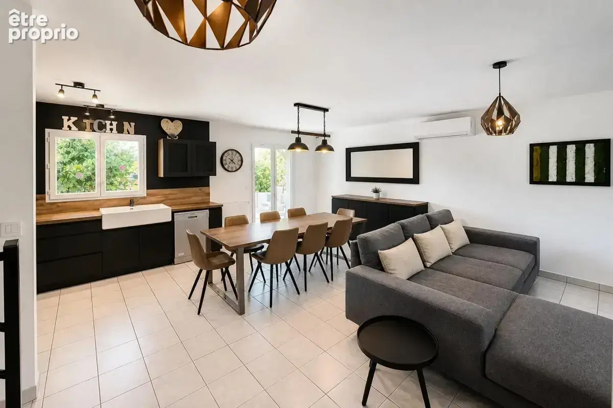 Maison de 6 pièces de 128 m² à Saint-Savin - photo 3