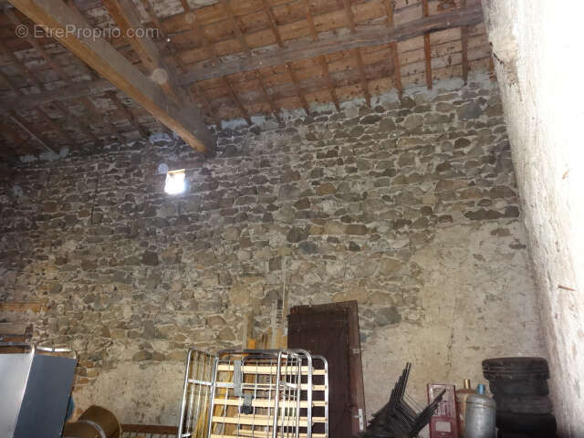 Maison à CHANAT-LA-MOUTEYRE